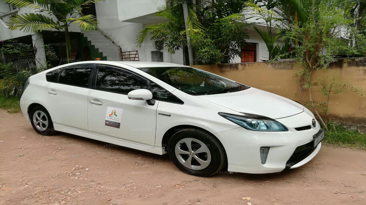 Transfer between Colombo Airport (CMB) and Elnara Resort, Ratnapura