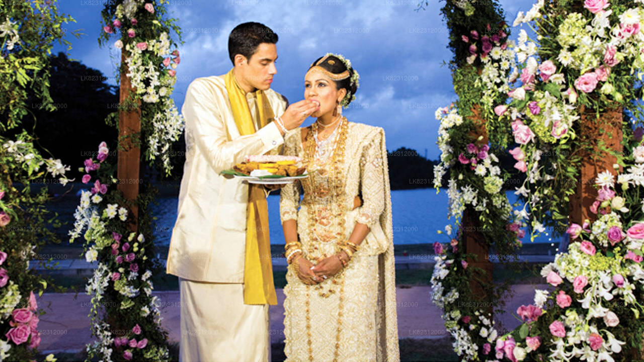 Destination Wedding with Traditional Style 02