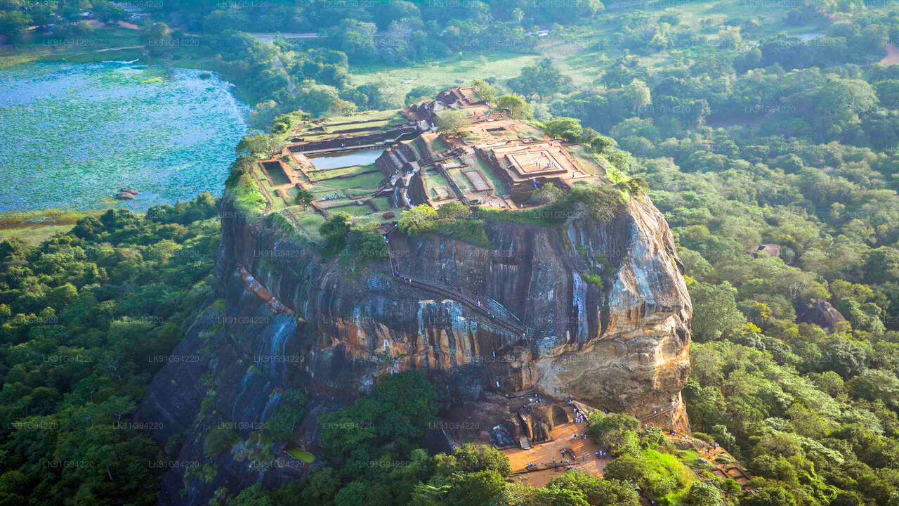 Discover Sigiriya by Helicopter from Ratmalana